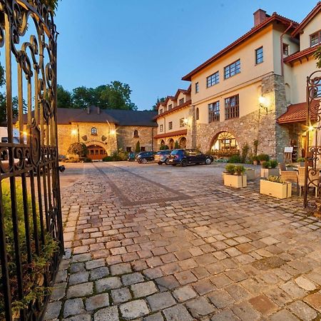 Folwark Stara Winiarnia Hotel Mszana Dolna Exterior photo