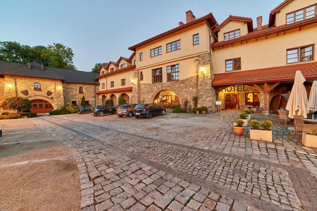 Folwark Stara Winiarnia Hotel Mszana Dolna Exterior photo